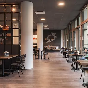 - The Niu Tab Main Station By Ihg מלון